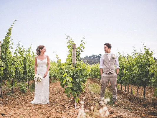 8 French Country Wedding Ideas with Rustic Beauty - Rosy Prints